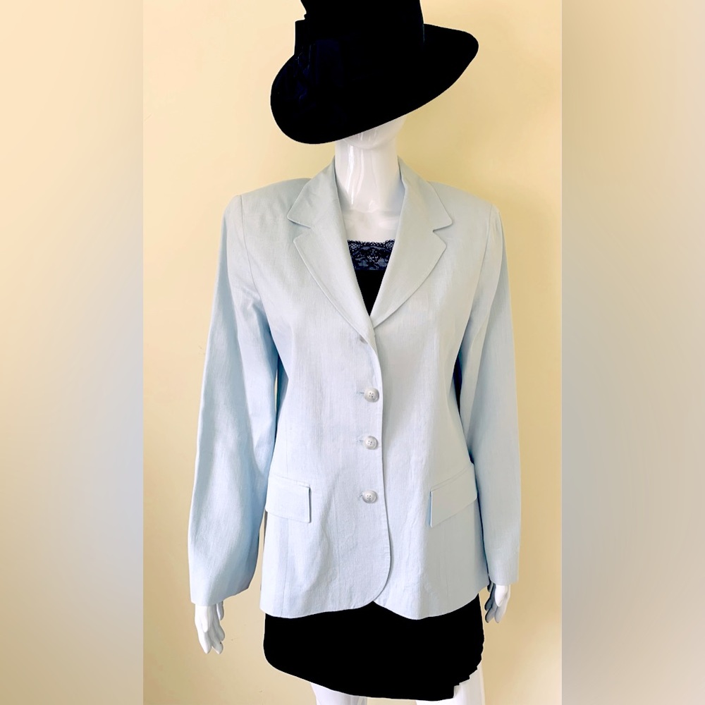 Light blue 100% linen long blazer double collar 4 front buttons 2 pockets US 10